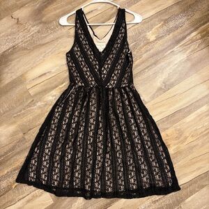 Anthropologie Moulinette Soeurs Black Sleeveless V-neck Lace Dress Pockets XS